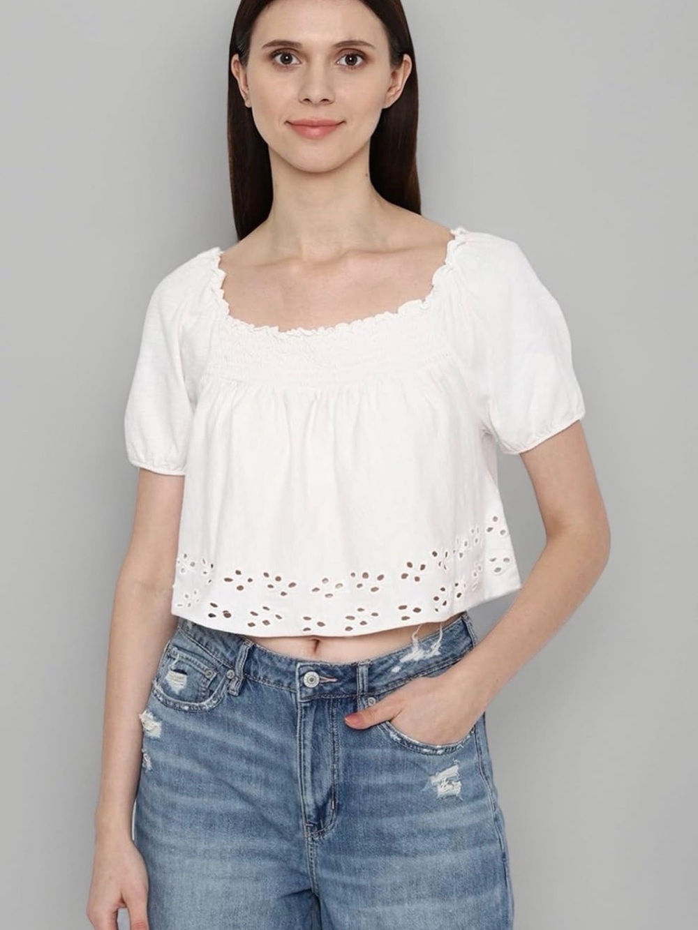 American Eagle Ivory Embroidered Short Sleeve Peasant Size Small 100% Cotton